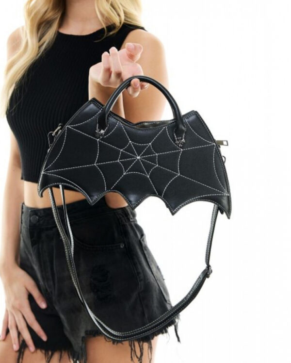 Fledermaus Handtasche mit Spinnennetz Detail